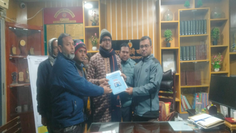 চাঁপাইনবাবগঞ্জ-২ আসনে এনসিপির মনোনীত প্রার্থী রুবেলের মনোনয়ন ফরম উত্তোলন...
