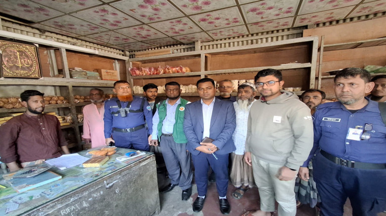 বালিয়াতলী গুলবাহার ও চৌমুহনী বাজারে চার বেকারীর মালিক কে ৯০