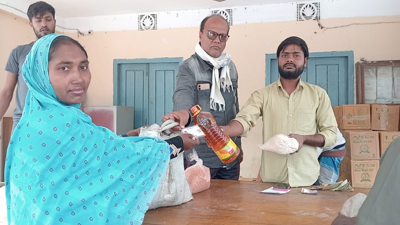 ২ টি ইউনিয়ন নাজিরপুর ও চাপিলা এক সঙ্গে টি সি বির পণ্য বিতরণ অনুষ্ঠিত...