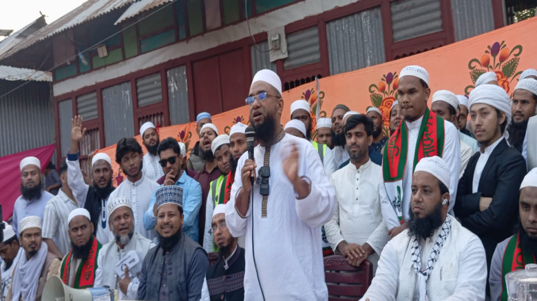 কচুয়ায় ১০ দলীয় জোটের এমপি প্রার্থীদের উঠান বৈঠক ও গণসংযোগ...