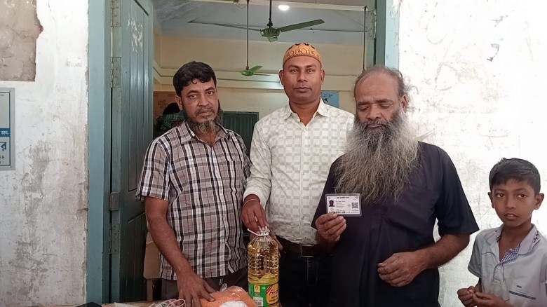 বিয়াঘাট ইউনিয়ন পরিষদে ১২৩৪ জন কার্ড ধারী মানুষের মাঝে টি সি 