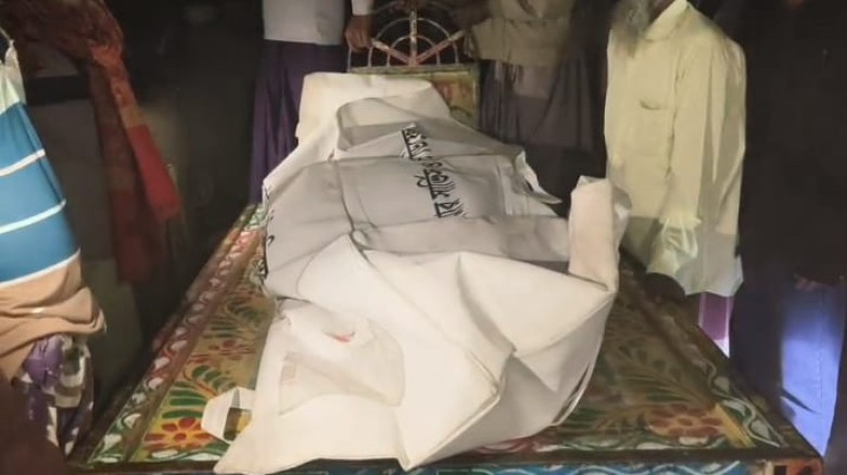 চাঁপাইনবাবগঞ্জের শিবগঞ্জ রশিকনগর এলাকায় সড়ক দুর্ঘটনায় ১জন ভ্যান চালক নিহত