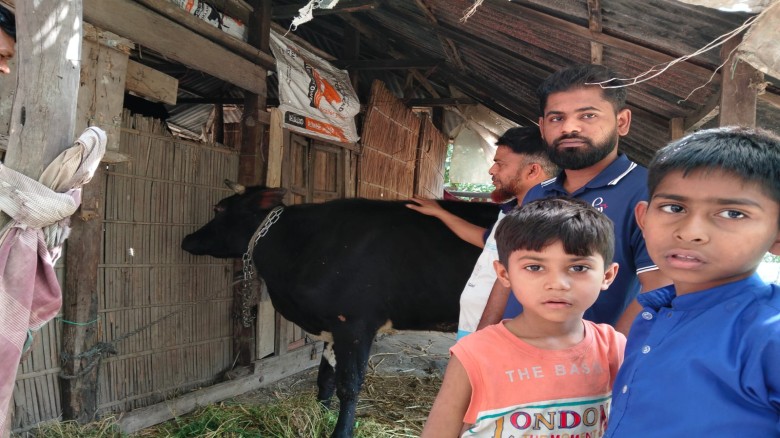 মাদারীপুর জেলার রাজৈর  থানার নড়ার কান্দি গ্রামে চোরাইকৃত এক