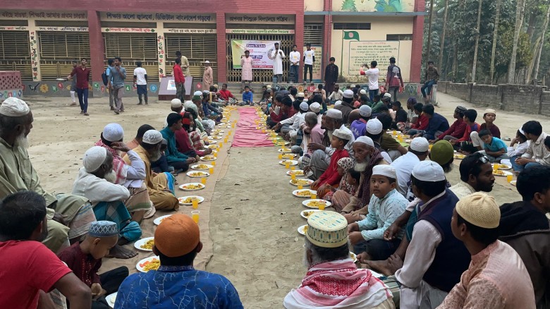 ‎কুড়িগ্রামে ‘আর্ন লিভ লিভ’-এর পক্ষ থেকে দুই শতাধিক অসহায় মান