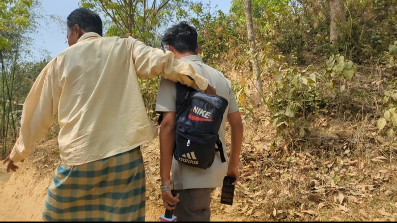 রামুতে সংবাদ সংগ্রহকালে ডাকাত মালেকের হামলা: ৪ সংবাদকর্মী আহ