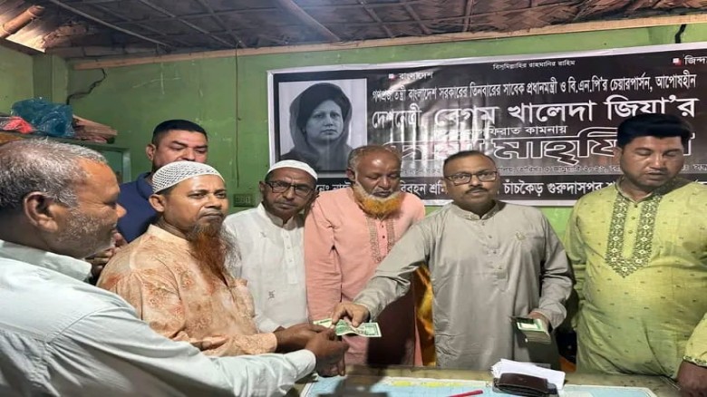 সাবেক মেয়র মশিউর রহমান বাবলু নিজ অর্থায়নে পরিবহন শ্রমিক দের