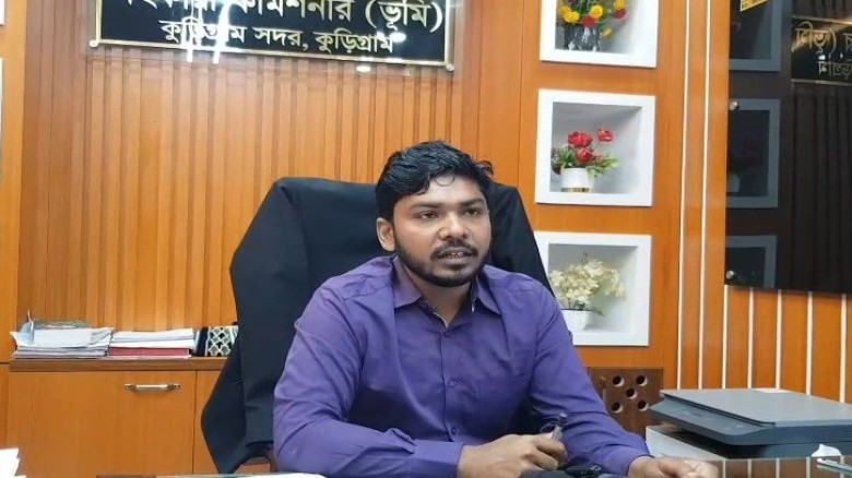 সাংবাদিক পরিচয়ে ভাই বলায়,রেগে গেলেন কুড়িগ্রাম সদর এসিল্যান্ড...