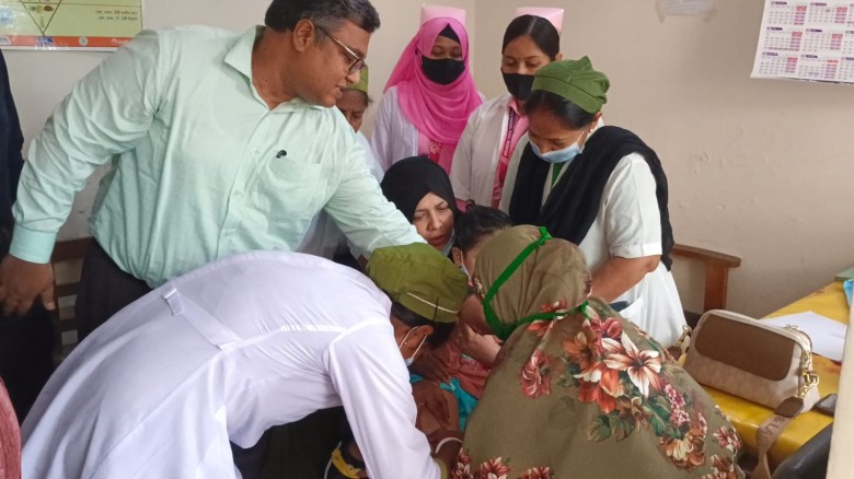 রাজৈরে  হামের টিকাদান এর শুভ উদ্বোধন ।