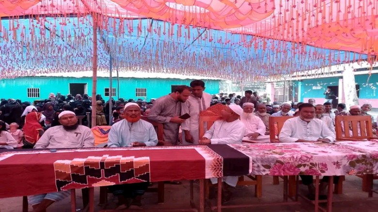 শিরিষপুর মাদারগঞ্জ বসিরিয়া দাখিল মাদ্রাসায় বিদায়ী ছাত্রদে