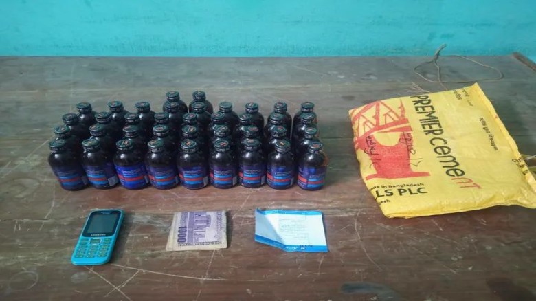 র‍্যাব-৫ এর অভিযানে বেলপুকুরে ফেন্সিডিলসহ মাদক ব্যবসায়ী গ্রে