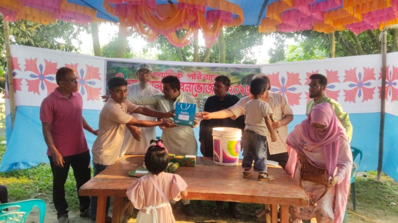 ভোলাহাটে  সাংবাদিক পরিবারের  মিলনমেলা ও বনভোজন ২০২৬ অনুষ্ঠিত