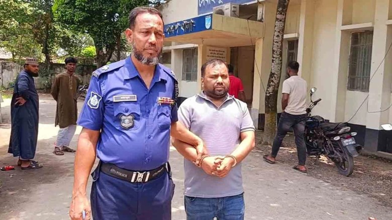 ফেসবুকে অপপ্রচার ও জালিয়াতি: সাজাপ্রাপ্ত ‘দূরন্ত পলাশ’ গ্রুপ