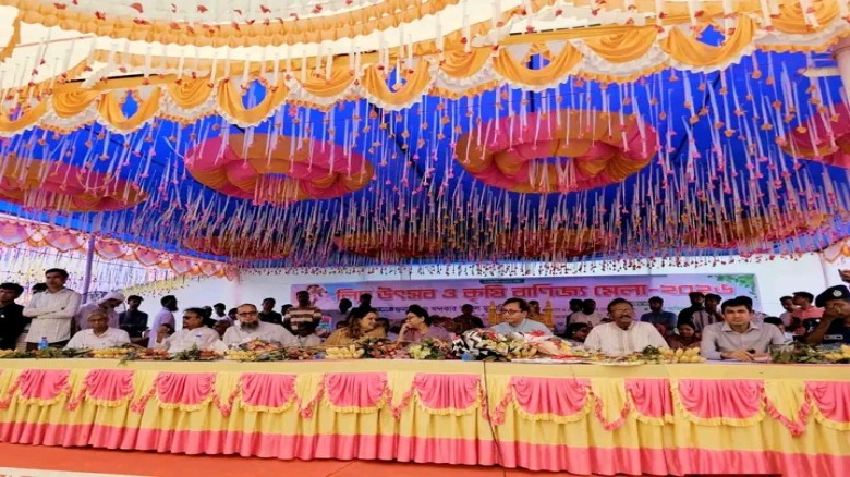 ঈশ্বরদীতে বর্ণাঢ্য লিচু উৎসব ও কৃষি বাণিজ্য মেলা অনুষ্ঠিত